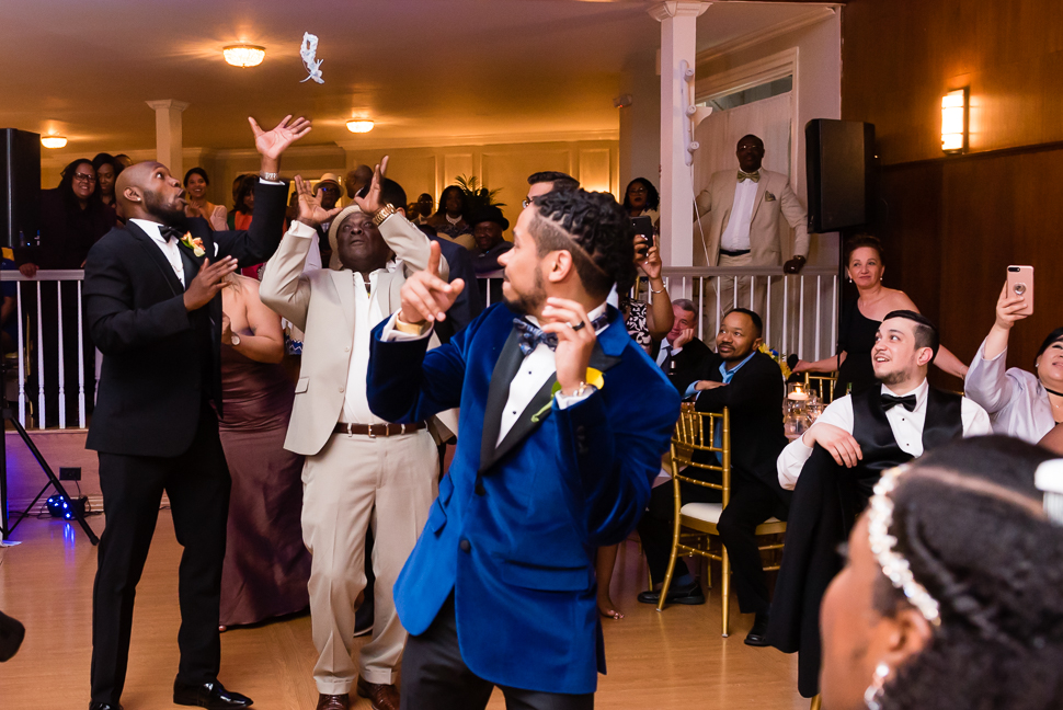 tossing the garter