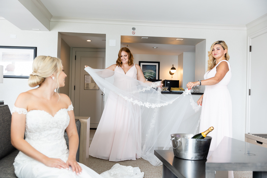 Wedding at Baltimore Harbor bride getting ready at the Baltimore Marriott Waterfront
