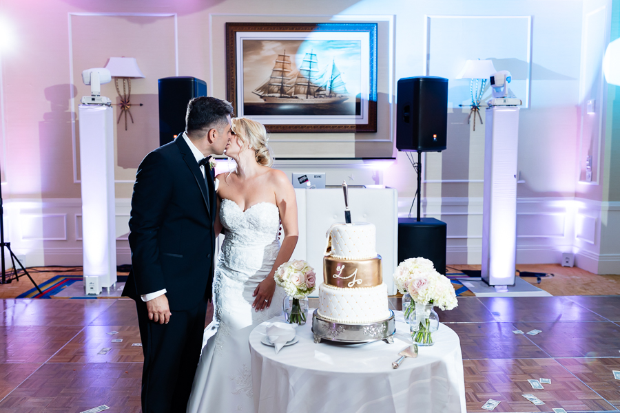 Reception at Baltimore Marriott Waterfront with elegant gold and blush décor
