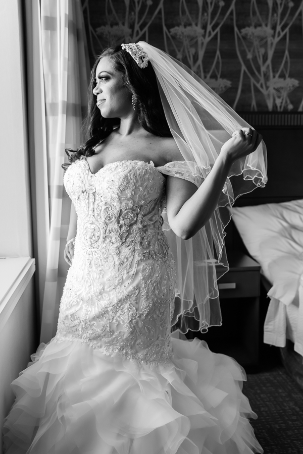 bride prep portrait