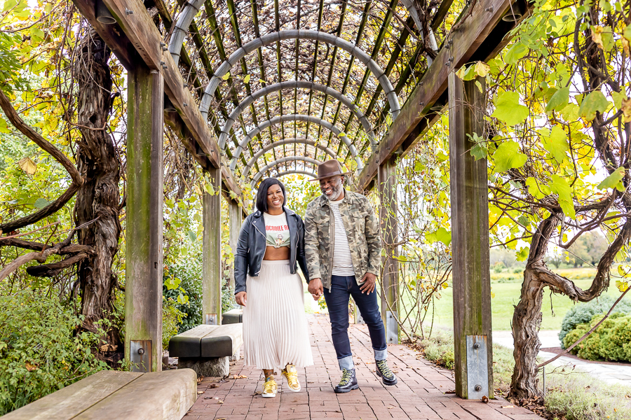 DC National Arboretum Love strolling couple