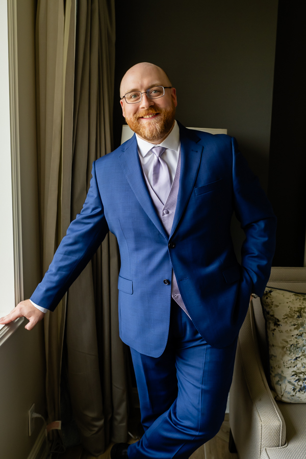 wedding groom getting ready